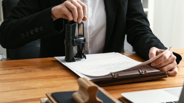 Hợp Đồng Thuê Văn Phòng Cần Công Chứng Hay Không?