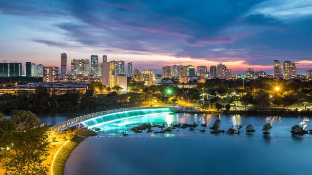 So Sánh Văn Phòng Cho Thuê Quận 7 Và Quận 1: Nên Chọn Khu Vực Nào?