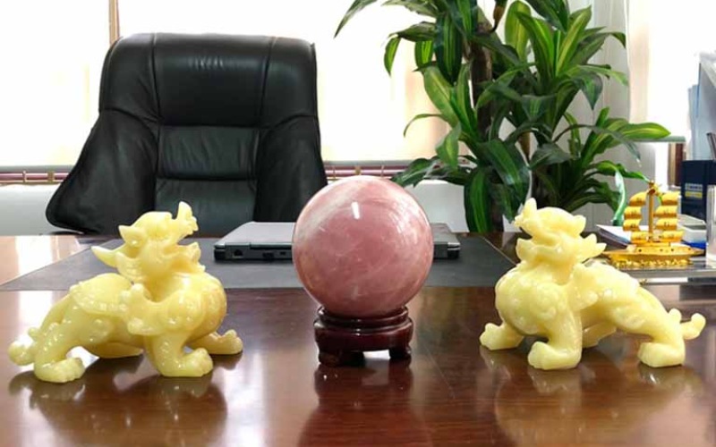 Phong thủy bàn làm việc