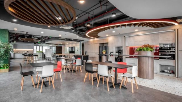 Pantry Văn Phòng Là Gì? Đặc Điểm & Lợi Ích Nổi Bật